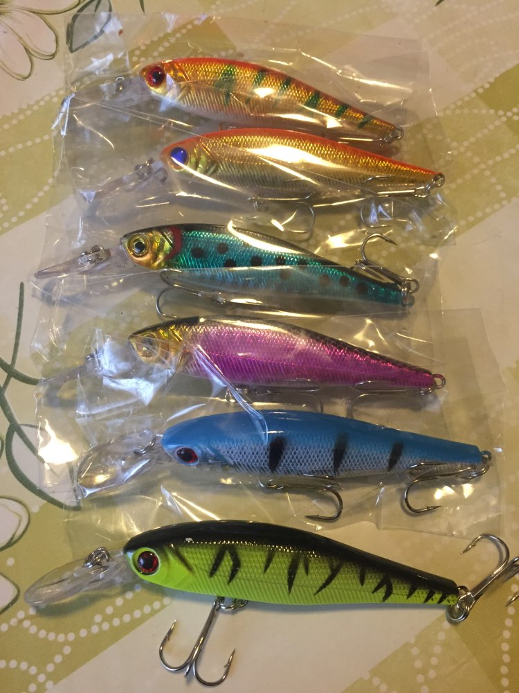 free shipping 8 colors 10 cm  9.4 g Fishing Lure Minnow Hard Bait with 2 Fishing Hooks Fishing Tackle Lure 3D Eyes