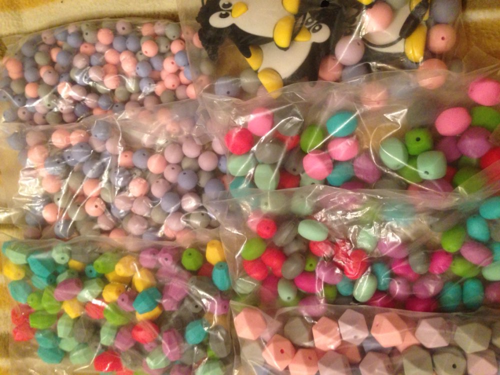 2016 New DIY Fashion Wholesale Loose Round Bead 12mm Chewable Baby Bead Necklace Silicone Beads Teething For Baby Mommy 23 Color