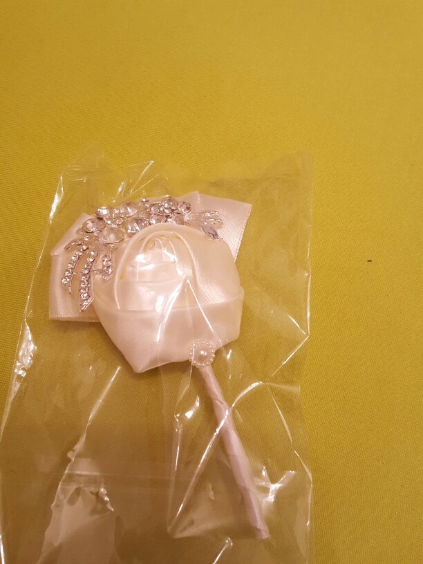 1piece Handmade Pure Color Bouquet Corsage Diamond Rose Accessories for Wedding Bride and Groom Color Optional