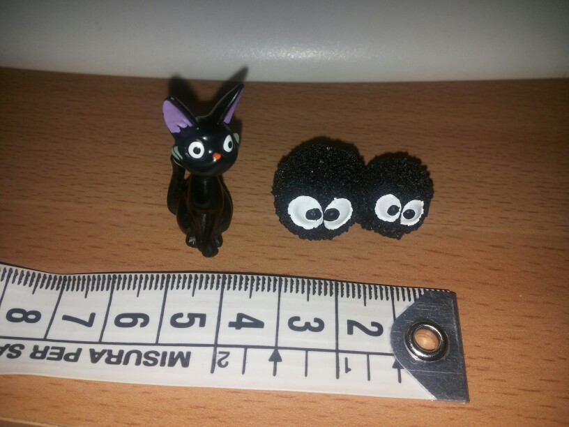 1pcs Studio Ghibli Toy 1.5cm Miyazaki Hayao My Neighbor Totoro Fairy Dust PVC Action Figure Classic Model Toys Gift for Kids