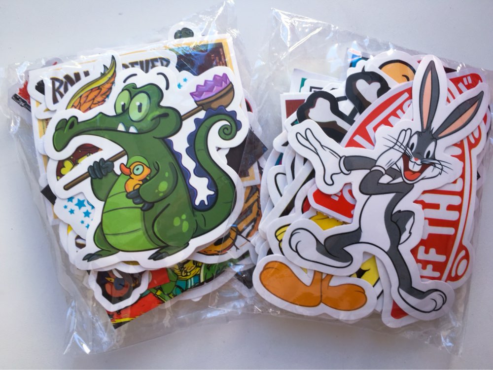 100pcs/pack DIY waterproof funny laptop car sticker for trunk skateboard guitar fridge decal random mixed toy stickers