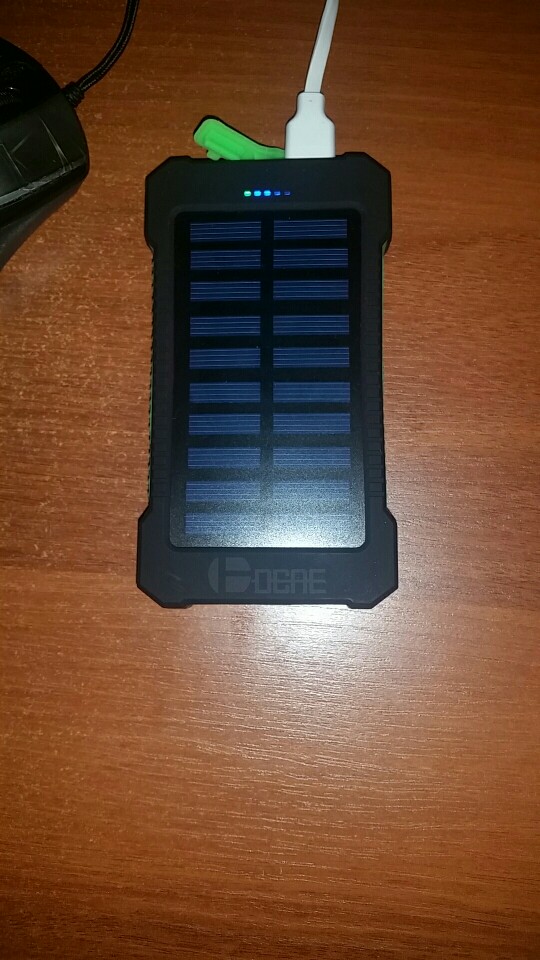 2016 New Portable Waterproof Solar Power Bank 10000mah Dual-USB Solar Battery Charger powerbank for all Phone Universal Charger