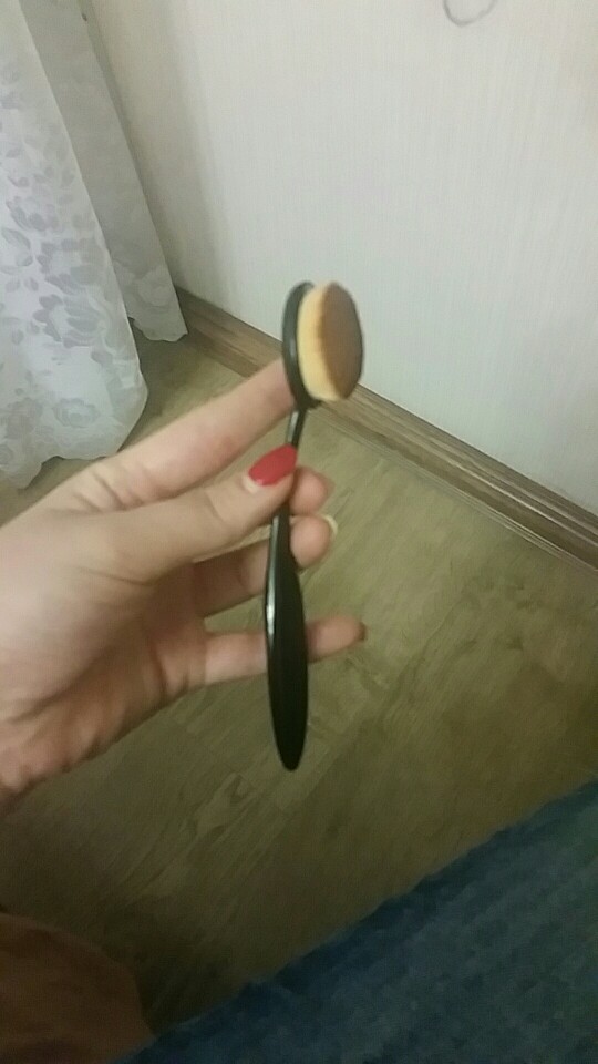 Pro Face Oval Makeup Brush Foundation BB Cream Flawless Base Powder Puff Blusher Cosmetic Beauty Toothbrush Shaped Curve Brushes
