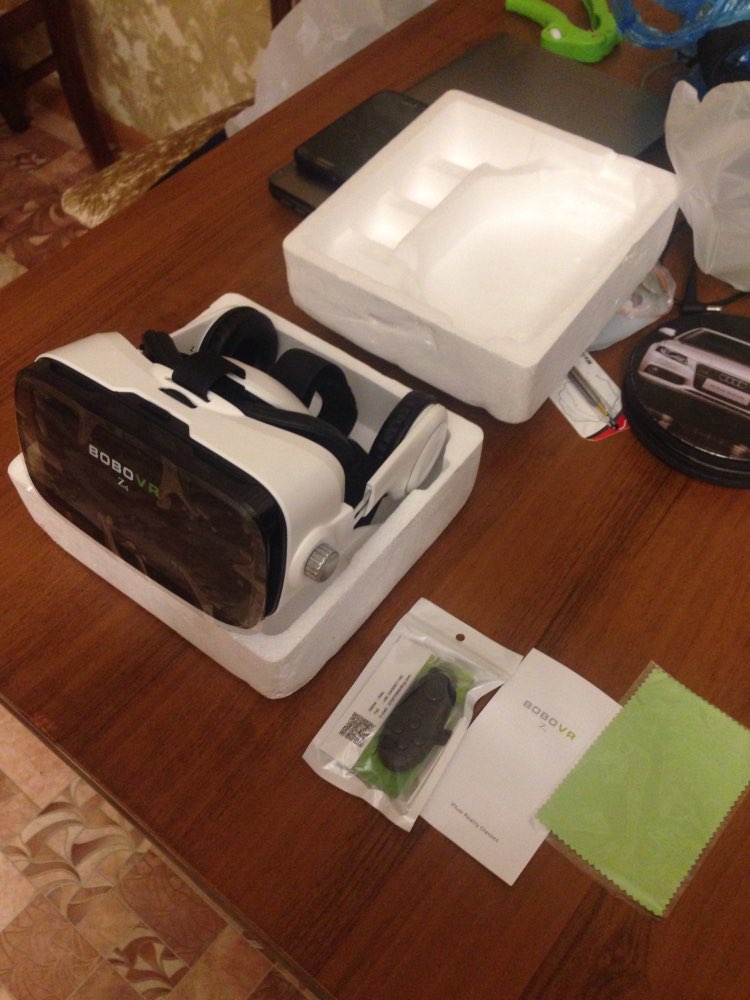 2016 Newest Original BOBOVR Z4 3D Glasses VR Virtual Reality Headset 3D Video Game Private Theater with Headphone+Controller