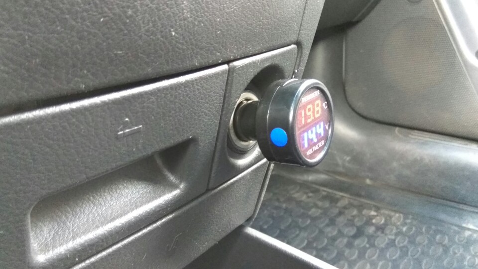 Professional  2 in 1 Digital Voltmeter Thermometer 12/24V Cigarette Lighter Dual View Dual Display