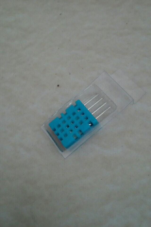   5pcs/lot DHT-11 DHT11 Digital Temperature and Humidity Sensor DHT-11