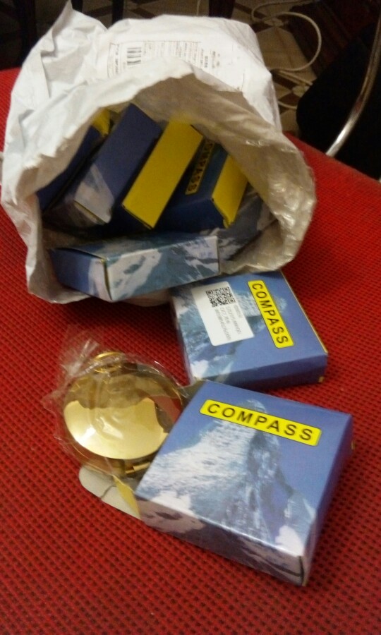 New Outdoor Camping Hiking Portable Brass Pocket Golden Compass Navigation