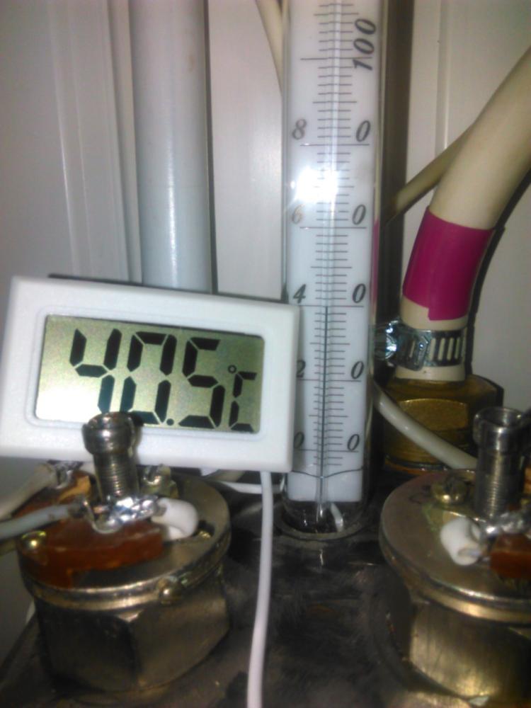 1Pcs Temperature Measurement LCD Display Thermometer Digital For Aquarium Freezer black and white color