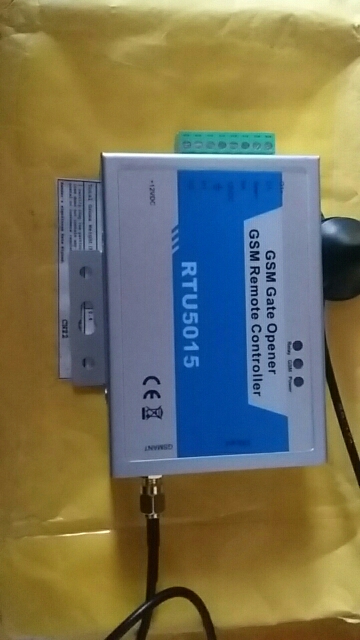 Free shipping  RTU5015 Upgrated RTU5024 GSM Gate Door Opener Operator with SMS Remote Control Alarm 1 Output and 2 Inputs App