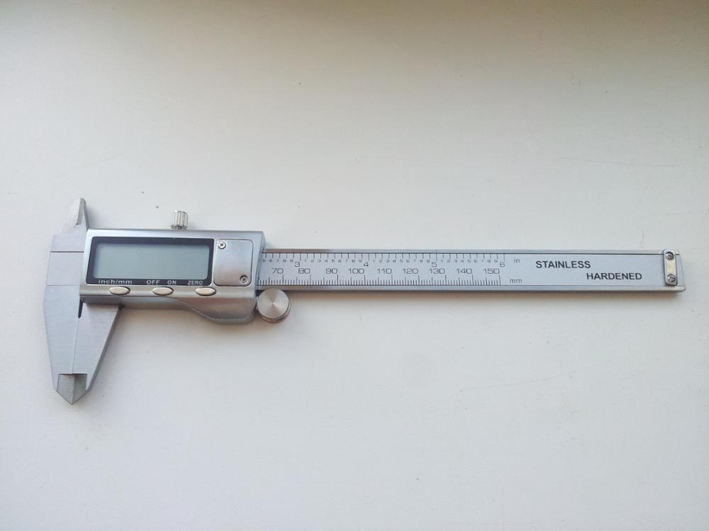 Digital Caliper 0-150mm/6" Stainless Steel Metal Casing Digital CALIPER VERNIER Caliper GAUGE MICROMETER Electronic Caliper ZK01