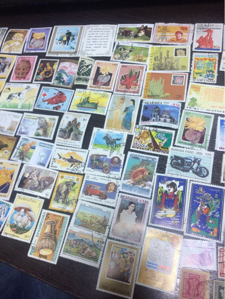 200 PCS/Lot No Repeat Postage Stamp Collections From All Over The World With Post Mark Stamps Postal Set All Used For Collection