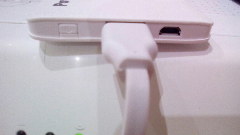 New Style Ultra-thin Power Bank 5600mAh USB External Backup Battery Portable Charger PowerBank for all phone
