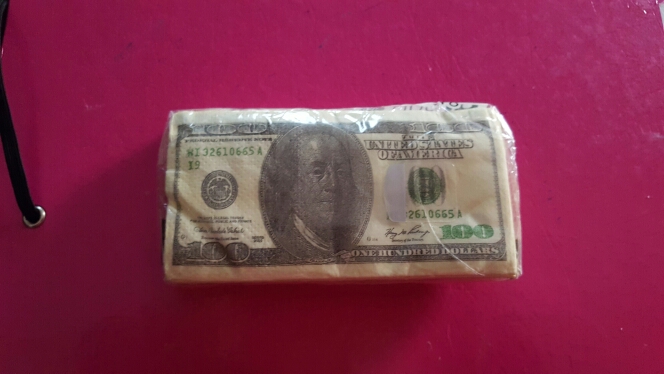 2016 Hot New 100 Dollar Toilet Tissue Paper Napkin Soft Printing Natural Comfort Funny Personality Popular Fashion