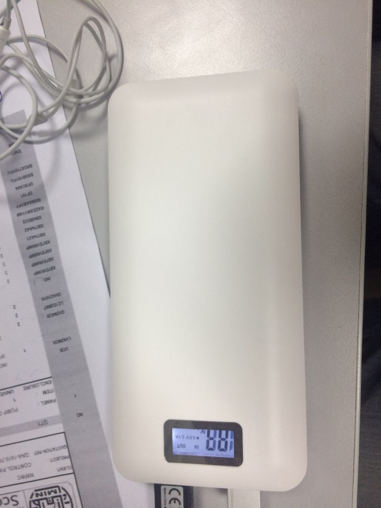 20000 mAh Portable Battery Mobile Power Bank Smartphone 20000mAh USB Charger Mobile Power Bank 18650 Li-Polymer Battery + LED