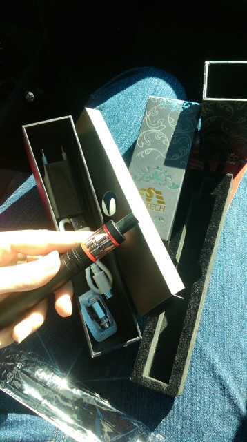 Sub Two S30 Electronic hookah 30w 2200mAh S30 Battery 2.5ML M18 e cig tank sub two s30 Big Vapor electronic cigarette gift kit