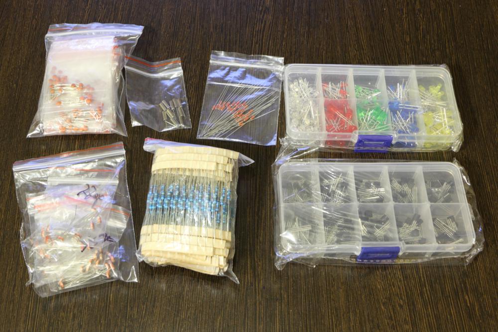 BC337 BC327 2N2222 2N2907 2N3904 2N3906 S8050 S8550 A1015 C1815 Transistor Assortment Kit 10value 200PCS,Transistors Box Pack