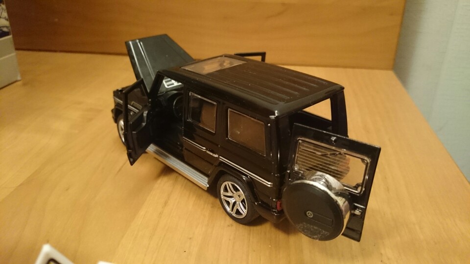 AMG G65 Diecast Metal Car Toys 1:32 Scale Pull Back Simulation Alloy Cars Acousto-optic Auto Model Collection Cars Oyuncak