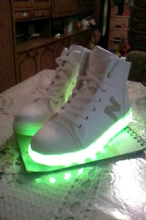 High top fasshion girls casual shoes simulation women glowing light up basket led luminous shoes adult femme flashing led shoes