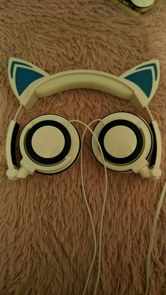 Foldable Flashing Glowing cat ear headphones Gaming Headset Earphone with LED light For PC Laptop Computer Mobile Phone