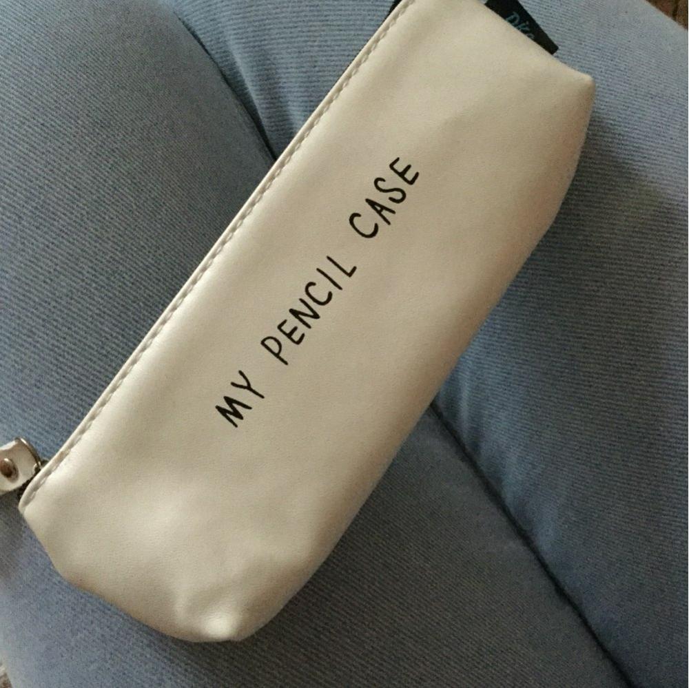 Best Deal Pencil Case Classical Black And White Color Waterproof PU Leather Pencil Cases Korea Stationery Pencil Bag