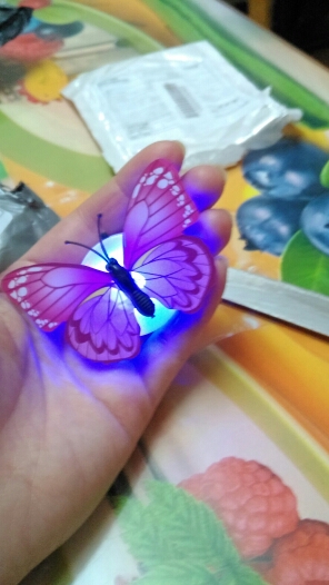 1pcs Lovely Butterfly LED Night Light Color Changing Light Lamp Beautiful Home Decorative Wall Nightlights Color Random On Sale