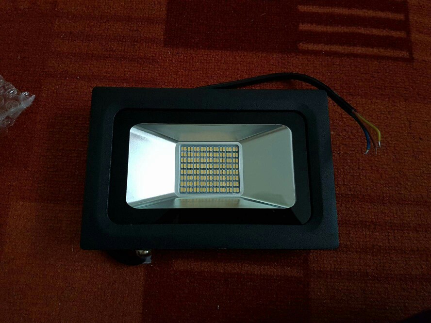 LED Floodlight 200W 150W 100W 60W 30W 15W Ultal Thin Led Flood Light Spotlight 220V 230V Waterproof Outdoor Wall Lamp Projectors