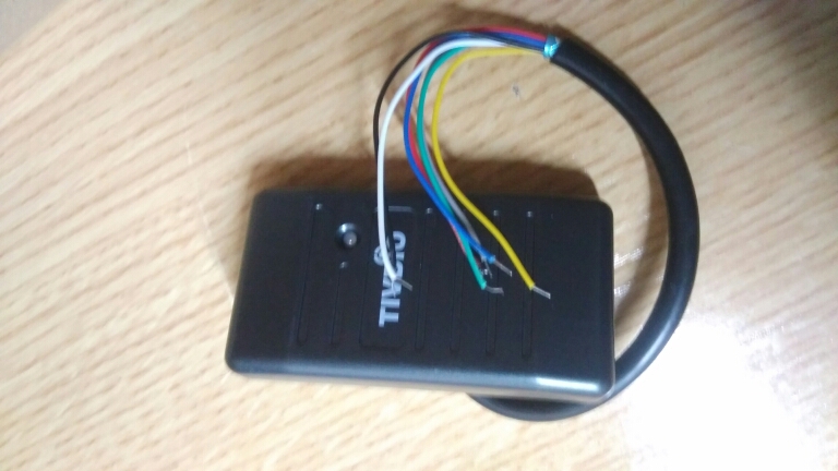 TIVDIO Access Control Proximity RFID Card Reader Wiegand 26/34 EM-ID 125KHz Reader Waterproof Access Control System F9505H
