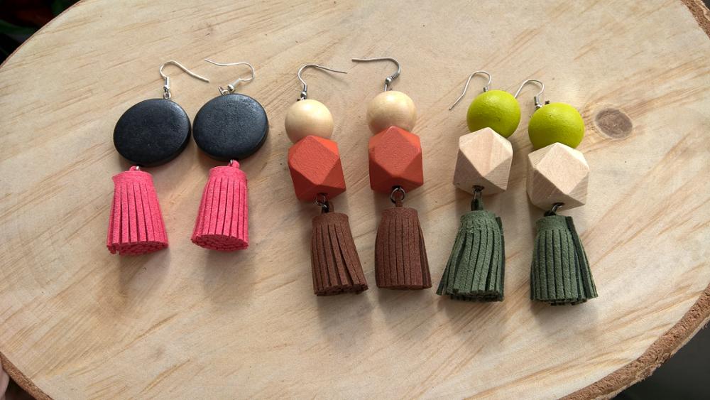 8SEASONS New Woman Fashion Drop Earrings Square & Round Wood Beads Dark Green Suede Velvet Tassel Pendant 99mm x 20mm, 1 Pair