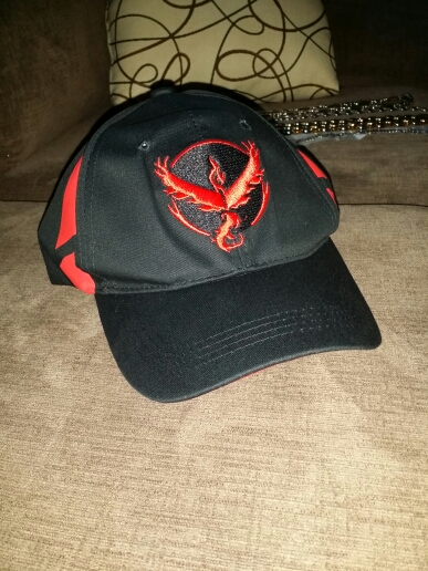 2016 New Pokebolas Go Cap Action Figures Team Valor Team Mystic Team Instinct Pokeballs Cap Pokeball Hat Z540