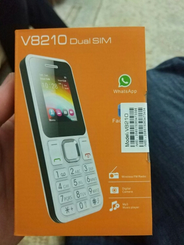 Original mobile phone 1.77inch screen Dual SIM Cards GPRS Vibration FM Bluetooth with Russian keyboard Low Radiation Cell phones