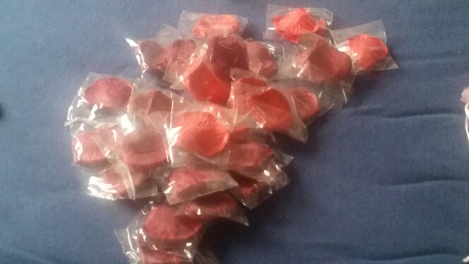 1000pcs Rose Petals Artificial Favor Centerpieces Wedding Party Vase Decor Flower Bridal Shower Confetti Fiancee Flowers 2016