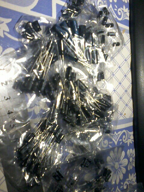 Newest 200Pcs 15 Value Electrolytic Capacitor Assortment Kit Assorted Set (1uF~220uF)