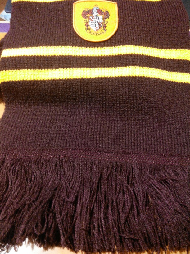 17CM*175CM New Fashion 4 Color College scarf Harry Potter Gryffindor Series scarf With Badge Personality Cosplay Knit Scarves