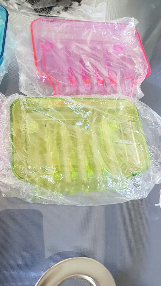 Colorful Flexible Waterfall Soap Holder Tray Drain Holder Bathroom Shower Soap Dish Tray Storage Four Color For Choose