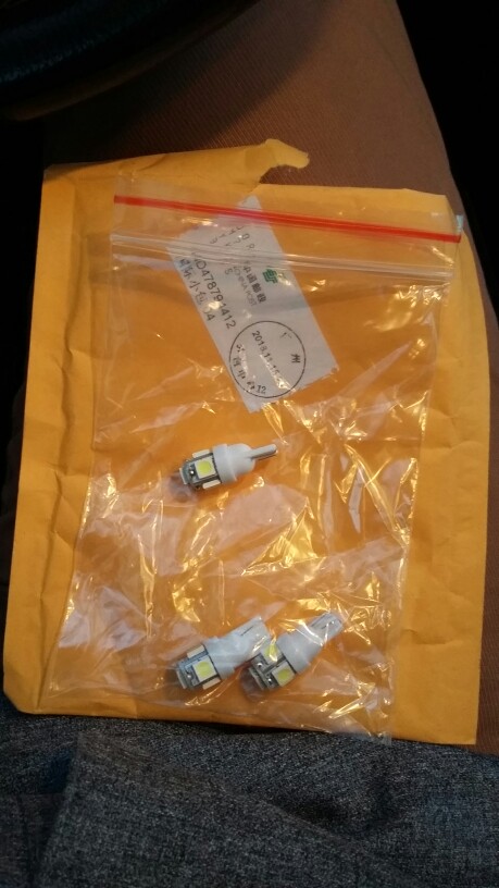 10pcs free shipping T10 5050 5SMD White LED Car Light Wedge Lamp Bulbs Super Bright DC12V