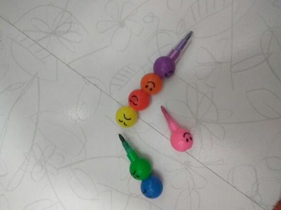 Creative Sugar-Coated Haw Cartoon Smiley Graffiti Pen 7 Colors Crayon Wax Pencil
