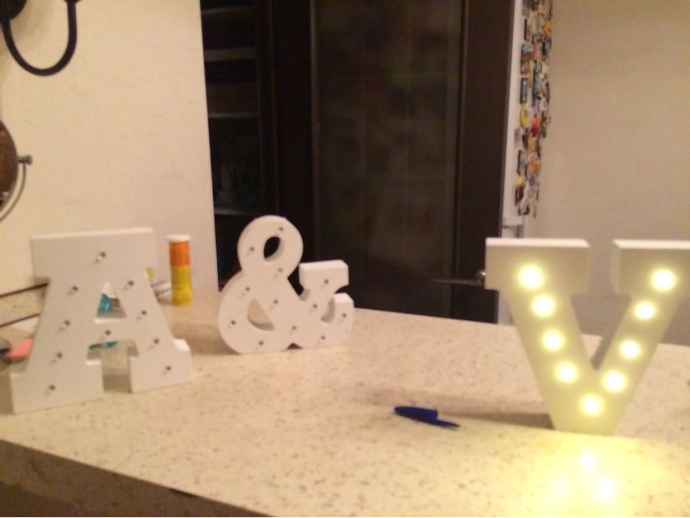 Wooden 26 Letter Alphabet LED Sign Marquee Light Up Night LED Lamp Grow Light Wall Decoration For Children Bedroom Wedding Decor