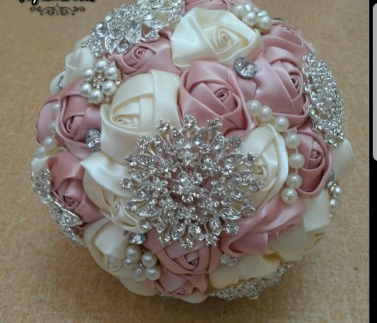 Kyunovia Best Price White Ivory Brooch Bouquet Wedding Bouquet de mariage Wedding Bouquets Pearl Flowers buque de noiva FE29