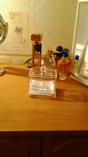 New Creative Clear Acrylic Storage Holder Box Transparent Cotton Swabs Stick Cosmetic Makeup Organizer Case High Quality