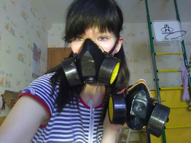 Black Gas Mask Emergency Survival Safety Respiratory Gas Mask Anti Dust Paint Respirator Mask with 2 Dual Protection Filter