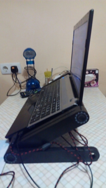 One super cooling fan 360 rolling mesa suporte para notebook stand Folding Portalbe laptop table for bed with mouse pad SE27