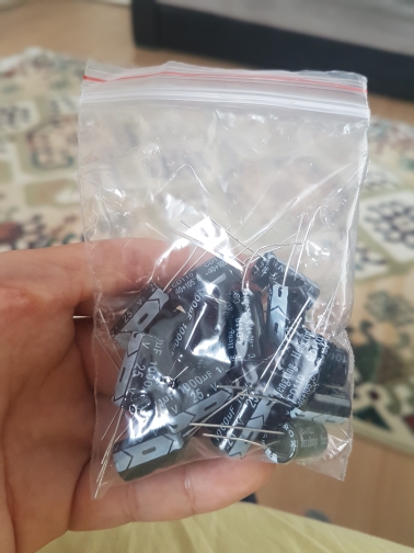 20PCS/LOT Aluminum electrolytic capacitor 1000uF 25v 10*17 Electrolytic Capacitor 25v 1000uf Hot sale