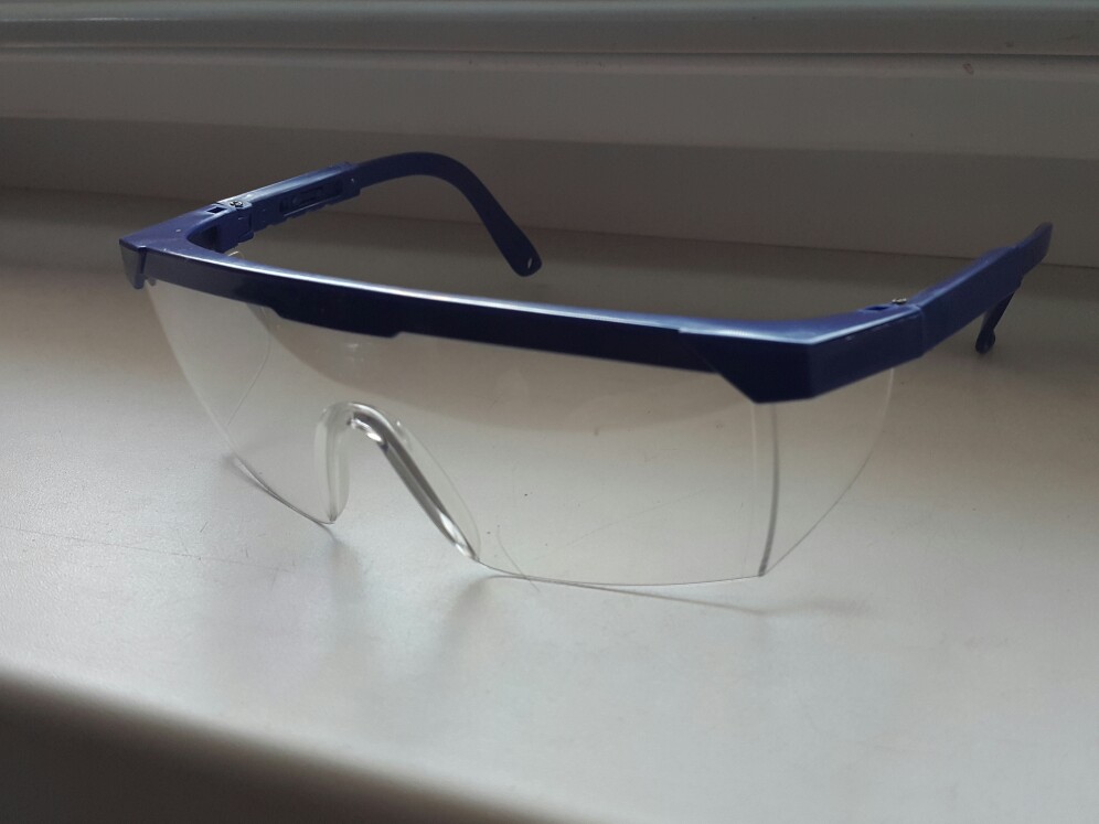 5 Pcs Free Shipping PC goggles Glasses Labour Protection Eye Protection Dustproof Sprayproof Glasses Safety