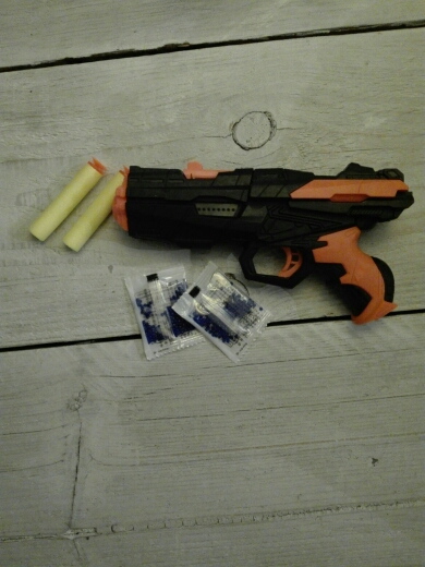 The latest soft bullet gun water gun toy EVA bullet + water bomb dual-purpose pistol bursts of crystal toy shooting nerf SQ010