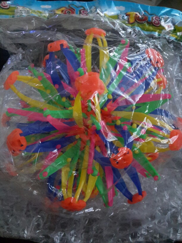 UTOYSLAND Retractable Changeable Magic Ball Hand Catch Ball Flower Ball Kids Boys Girls Toys